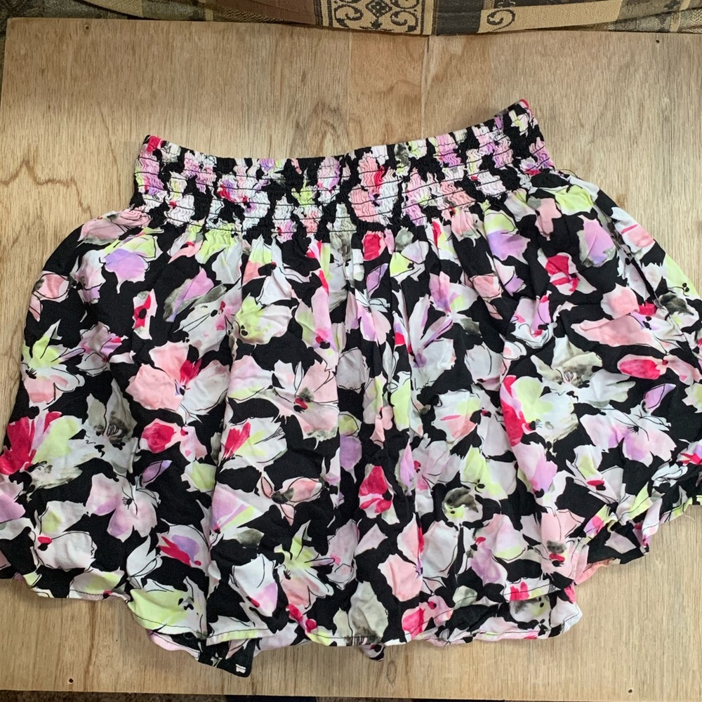 🔴Floral Rayon skirt | Express Size XS
